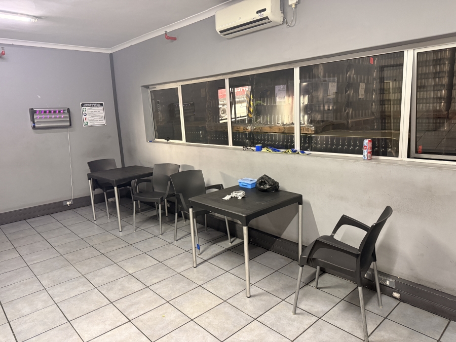 To Let Commercial Property for Rent in Parow Industrial Western Cape